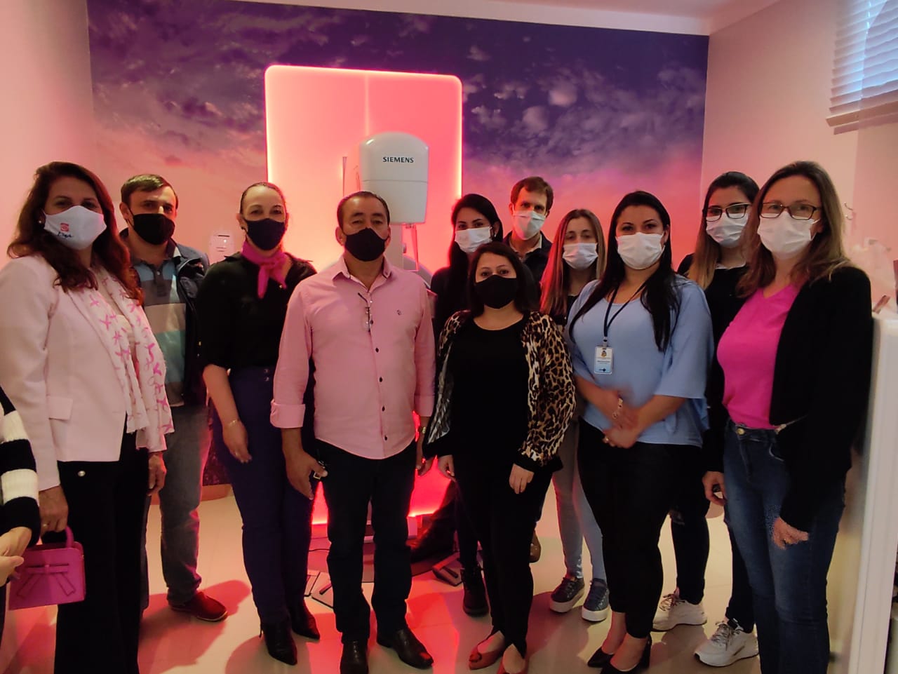 Governo Municipal mobiliza mulheres para exames preventivos em ação do Outubro Rosa